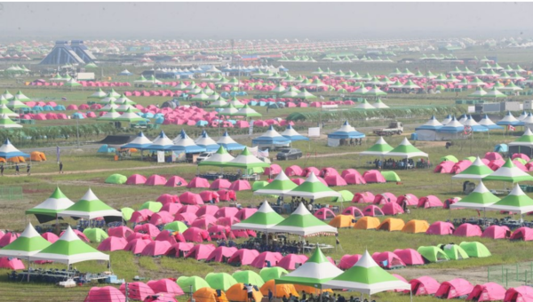 2023 새만금 세계스카우트잼버리가 열리는 전북 부안군 하서면 야영장에 참가자들이 머물 텐트가 설치돼 있다. 사진=연합뉴스