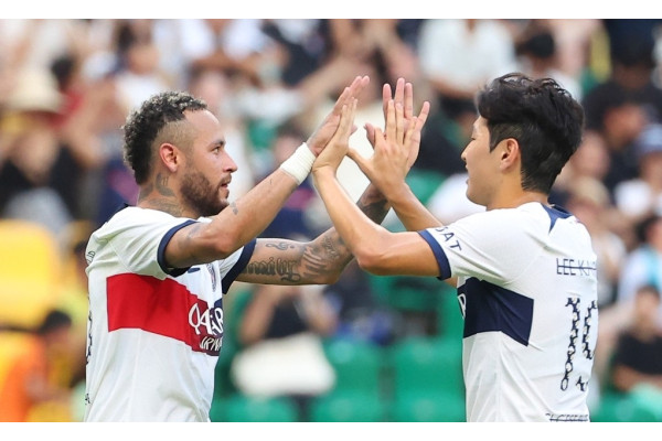 네이마르가 PSG에 바르셀로나 복귀를 요청하면서 이강인과 이별할 수 있다는 가능성이 나오고 있다. 사진=연합뉴스 제공