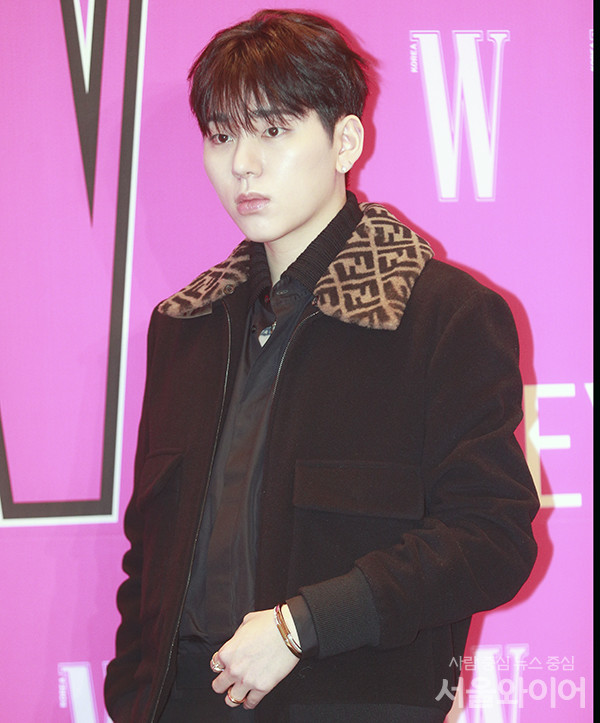 래퍼 지코가 행사에 참석, 포즈를 취하고 있다. 사진=서울와이어 DB