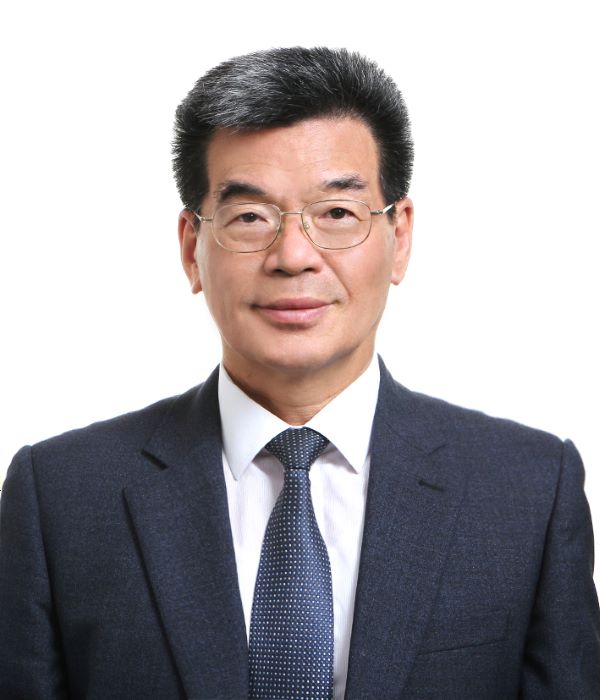 가삼현 부회장이 20일 ‘조선해양의 날 기념식’에서 은탑산업훈장을 수훈했다. 사진=HD현대 제공