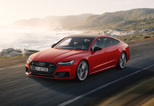 아우디 'A7 TFSI e'는 높은 연비와 스포츠카급의 성능으로 하이브리드시장을 공략한다. 사진=아우디