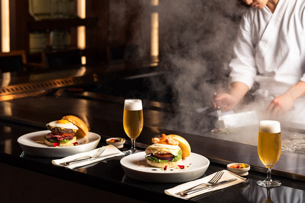 제주신라호텔 히노데 버거 2종.(사진=호텔신라)/서울와이어