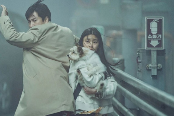 이선균 주연 영화 '탈출: 프로젝트 사일런스'. 사진=CJ ENM 제공