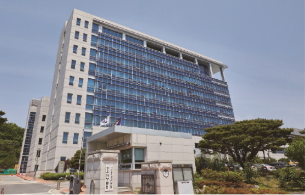 청주지방법원은 성폭행 혐의로 기소된 남성 A씨에 대해 무죄를 선고했다. 사진=청주지방법원