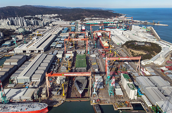 국내 조선업계가 연초 고수익 선박 위주 수주를 잇따라 따내며 올해 실적 개선에 대한 기대감을 키우고 있다. 사진=HD현대중공업 제공