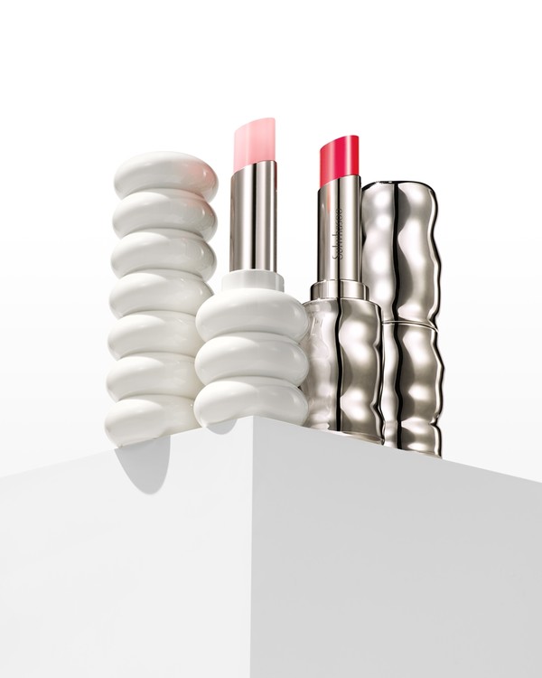 아모레퍼시픽 글로벌 럭셔리 뷰티 브랜드 설화수가 스킨케어 기능을 강화한 2가지 립 신제품인 ‘윤조립밤’과 ‘퍼펙팅 립컬러’를 출시한다. 사진=아모레퍼시픽 제공