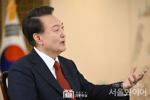 뉴스 1 보도 등에 따르면 윤석열 대통령은 총선에서 여당 참패와 관련 이르면 다음주께 대국민 담화 형식의 별도 메시지를 낼 것으로 전해졌다. 사진=대통령실 