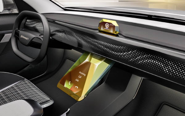 정밀하게 절단된 스와로브스키 크리스탈 뒤에 위치한 이모셔널 콕핏. 사진=콘티넨탈 제공