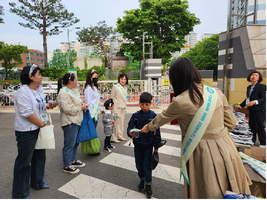군포시정신건강복지센터  ‘교육활동 보호 집중구간 지역 연계활동 캠페인’ 실시(사진=군포시)