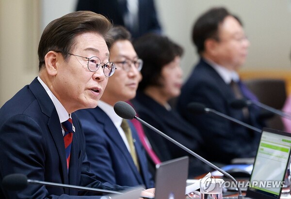 이재명 대통령이 5일 서울 용산 대통령실 청사에서 열린 국무회의에서 발언하고 있다. (사진 연합뉴스 제공)