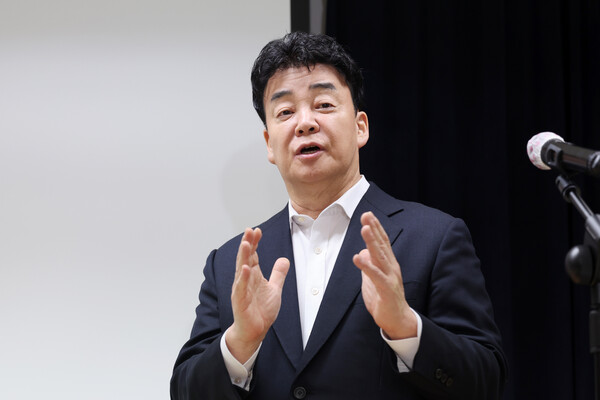 더본코리아가 백종원 단독대표 체제로 변경하면서 쇄신 방안을 발표했다. 사진=연합뉴스 제공