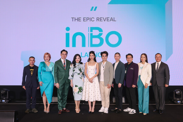 (좌측에서 5번째) Khun Mint Chalida(쿤 민 촐리다) 이니보 태국 앰버서더/ 배우, (우측에서 2번째) Chutima Atsaniradakorn(츄티마 앗싸니라다꼰) Edencolors CEO (에덴커러스) 대표, (우측에서 1번째) 이기세 이니바이오 대표.(사진=이니바이오)