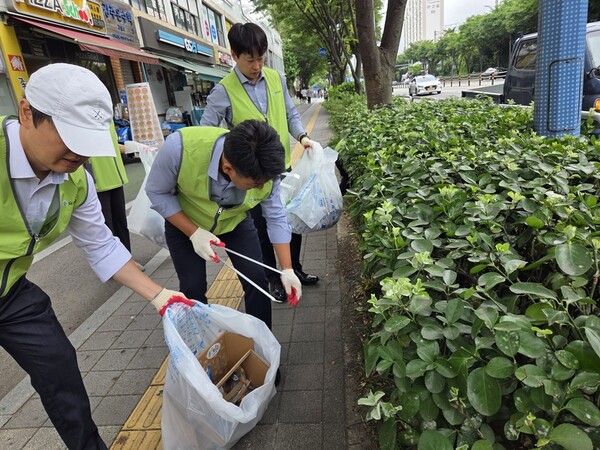 유한양행이 창립 99주년을 맞아 각 사업장별 임직원들이 함께 참여하는 ‘창립기념 나눔주간’을 운영한다.(사진=유한양행)