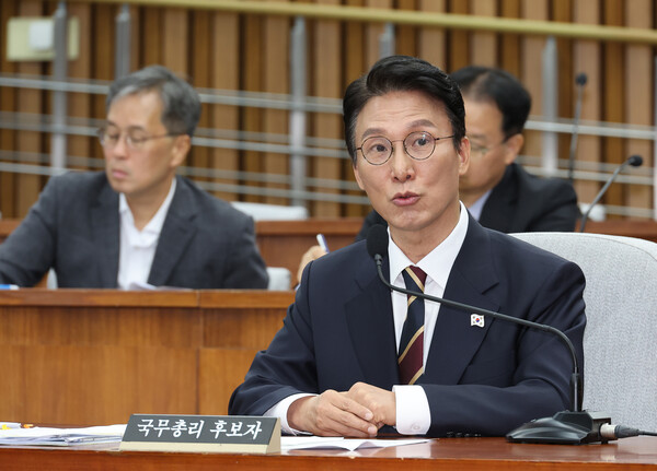 김민석 국무총리 후보자가 국회 인사청문회 이틀째인 25일 자신을 둘러싼 각종 의혹에 대해 공세를 펼치는 야당을 향해  “제2의 논두렁 시계 프레임”이라고 반발했다. 사진=연합뉴스 