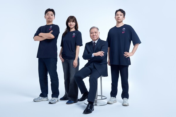 사진은 보안 앰배서더로 선정된 권일용 교수(오른쪽 2번째). 사진=LG유플러스