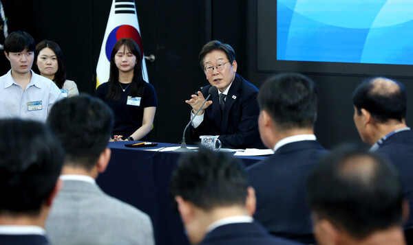 이재명 대통령이 지난달 25일 광주광역시 국립아시아문화전당에서 진행된 '광주시민·전남도민 타운홀미팅'에 참석해 발언하고 있다. 사진=연합뉴스 