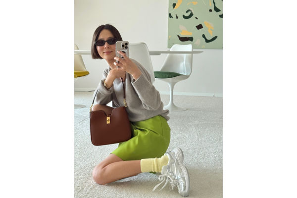 슈콤마보니 딜라이트 스니커즈 착용컷. 사진=코오롱FnC 제공