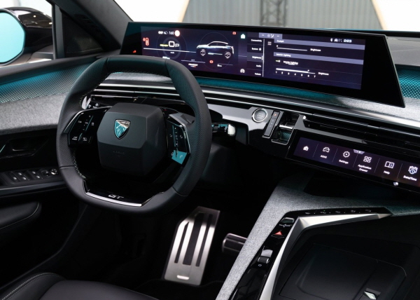 3008의 운전석 내부. 사진=푸조