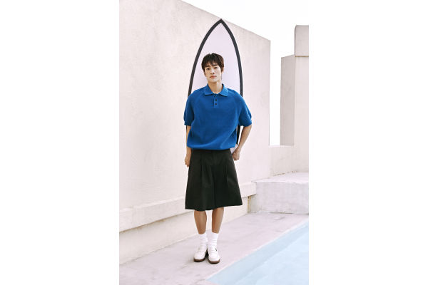 에잇세컨즈 원턱 버뮤다 쇼츠. 사진=삼성물산 패션부문 제공