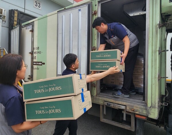 CJ푸드빌이 최근 집중호우로 피해를 입은 충남권을 중심으로 구호물품을 긴급 지원한다. 사진=CJ푸드빌