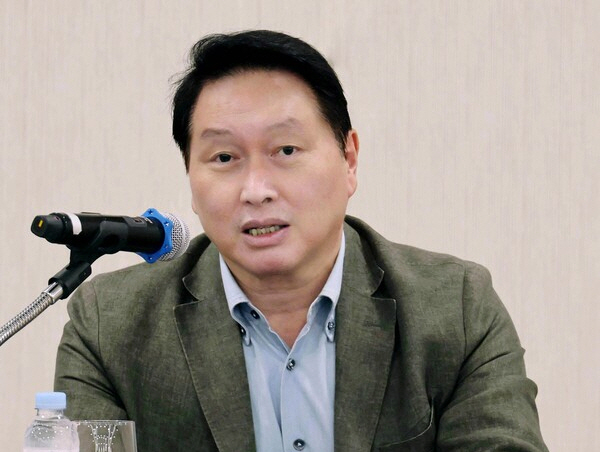 대한상의 하계포럼에서 기자간담회 중인 최태원 SK그룹 회장. 사진=연합뉴스