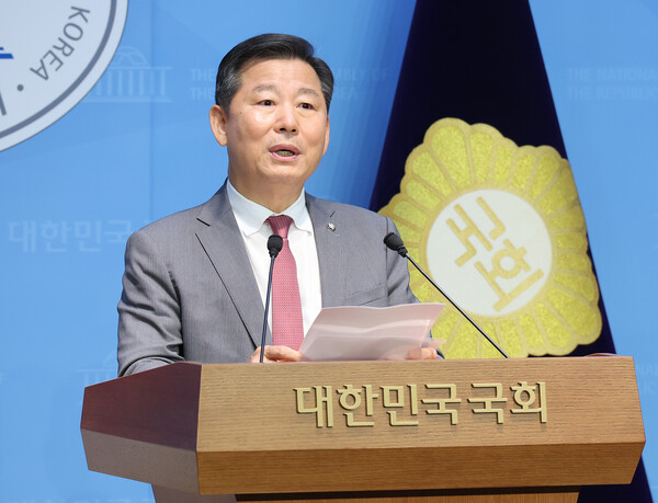 이철규 국민의힘 의원이 22일 서울 여의도 국회 소통관에서 순직해병특검 수사 관련 입장을 밝히고 있다. 사진=연합뉴스 