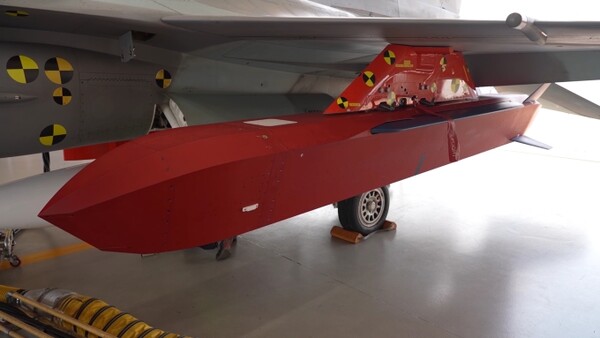 장거리 공대지 유도탄 '천룡'. 사진=방위사업청