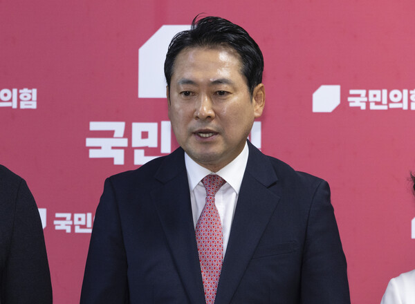 장동혁 국민의힘 의원은 이날 보수 성향 유튜버 연합이 추회한 토론회에서 당 대표 후보자로서 극우 논란 등에 대한 입장을 밝혔다. 사진=연합뉴스