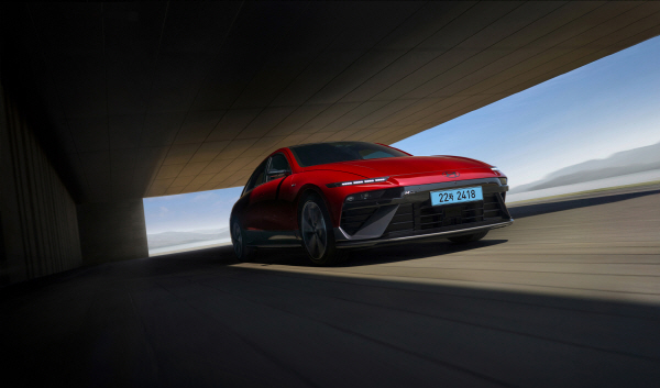 더 뉴 아이오닉 6 N 라인 외장(얼티메이트 레드 메탈릭). 사진=현대차