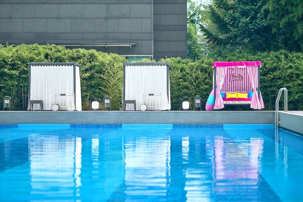 워커힐에서 어린이 고객을 위해 마련한 바비 콘셉트의 '바비 카바나'. 사진= 워커힐 호텔앤리조트.