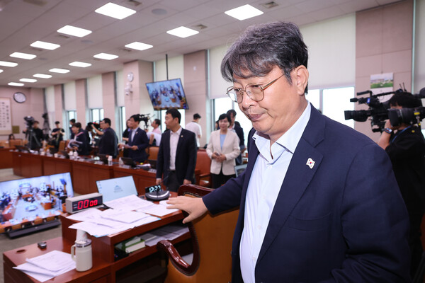 이춘석 법세사법위원장(사진)의 차명 주식 거래 의혹 관련 정청래 더불어민주당 대표가 긴급 진상조사를 지시했다. 사진=연합뉴스