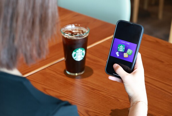 스타벅스 코리아가 SKT의 구독 서비스 ‘T 우주’와 제휴를 통해 제조 음료를 20% 할인해 주는 구독 상품을 오는 27일 선보인다. 사진=스타벅스 코리아