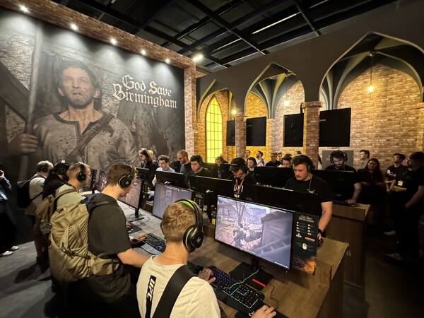 게임스컴 '갓 세이브 버밍엄' 체험 부스. 사진=카카오게임즈