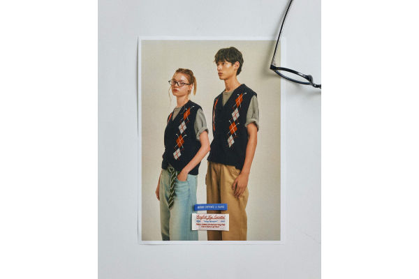 헨리코튼X클로브 협업 아가일 니트 베스트. 사진=코오롱FnC 제공