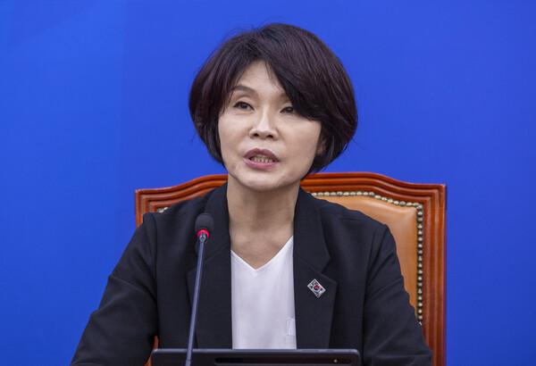 한정애 더불어민주당 정책위의장이 5일 국회에서 열린 기자간담회를 통해 정부 조직개편 관련 신속 추진 방침을 밝혔다. 사진=연합뉴스