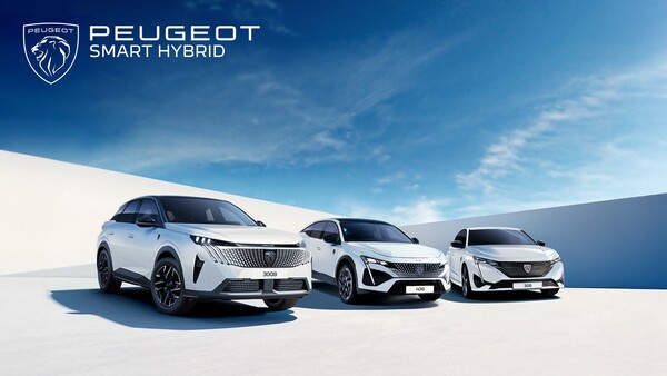 (왼쪽부터) 푸조 올 뉴 3008, 408, 308. 사진=스텔란티스코리아 제공