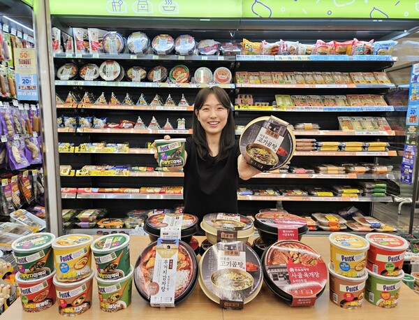 CU가 하동관, 한촌설렁탕과 협업한 국물 상품을 내놓는다. 사진=BGF리테일 제공