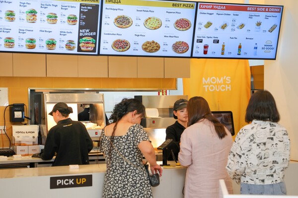 몽골 맘스터치 10호점 내부 모습. 사진=맘스터치