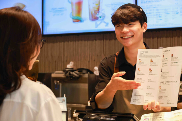 스타벅스 코리아가 이날까지 전국 매장 바리스타 채용을 진행한다. 사진=스타벅스