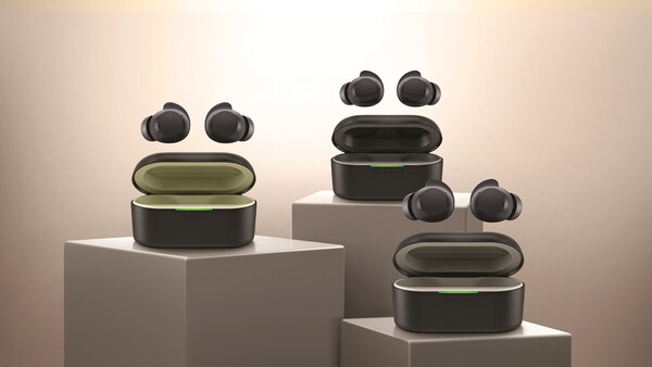 (왼쪽부터) 엑스붐 버즈 라이트, 엑스붐 버즈 플러스, 엑스붐 버즈. 사진=LG전자 제공