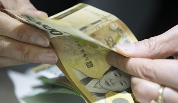 7월 시중 통화량(M2)이 넉 달 연속 증가하며 역대 최대를 기록했다. 한국은행은 코스피 등 증시 상승세에 펀드 유입이 늘면서 수익증권이 확대됐다고 설명했다. 사진=연합뉴스