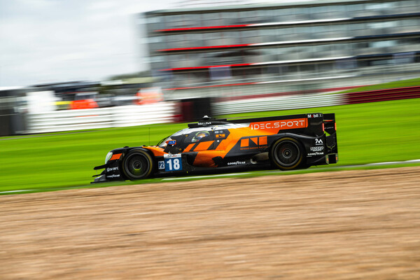 14일(현지시간) 2025시즌 유러피언 르망 시리즈 제5전에 참가한 제네시스 마그마 레이싱팀의 차량 모습. 사진=제네시스 제공