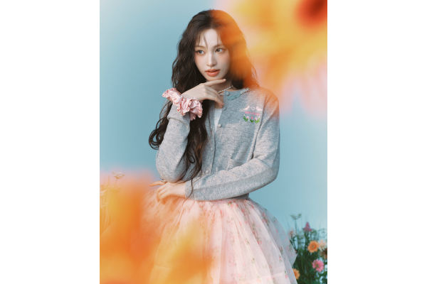 에잇세컨즈가 가수 아이브 리즈를 모델로 한 민주킴 협업 상품 화보를 공개했다. 사진=삼성물산 패션부문 제공