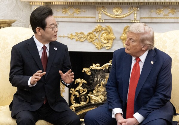 사진은 이재명 대통령과 도널드 트럼프 미국 대통령이 지난달 25일(현지시간) 미국 워싱턴DC 백악관에서 정상회담을 하고 있다. 사진=연합뉴스