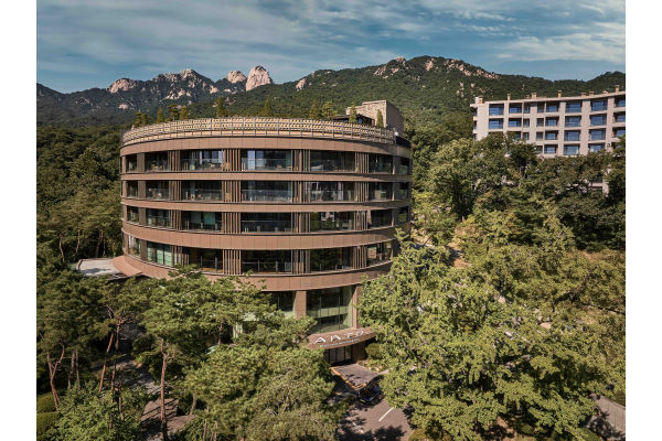 북한산 속 안토 전경. 사진=한화호텔앤리조트 제공