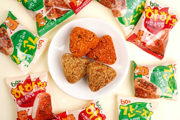 CJ프레시웨이가 외식 프랜차이즈기업 장스푸드의 치킨 브랜드 ‘60계치킨’과 협력해 컬래버레이션 상품을 선보였다. 사진=CJ프레시웨이