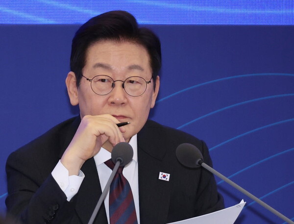 이재명 대통령의 국정 수행 지지도가 취임 이후 최저치를 기록했다. 사진=연합뉴스 