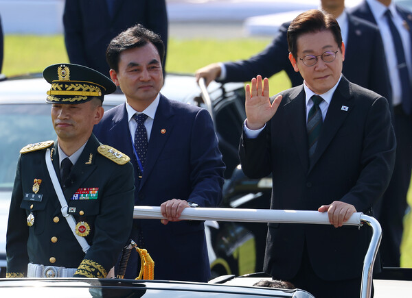 이재명 대통령이 1일 계룡대에서 열린 건군 77주년 국군의날 기념식에서 자주국방을 최우선 가치로 내세웠다. 사진=연합뉴스 