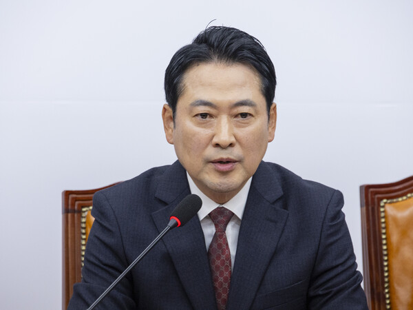 장동혁 국민의힘 대표가 15일 국회에서 기자회견을 열고 이재명 정부가 내놓은 부동산 대책에 대해 비판했다. 사진=연합뉴스