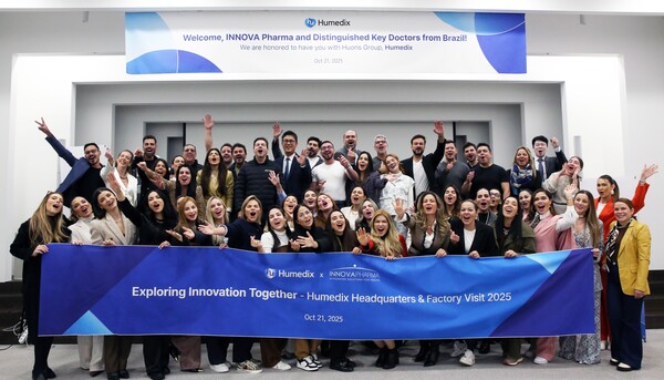 지난 21일 휴메딕스의 브라질 협력사인 이노바 임직원과 브라질 의료진들이 판교 본사를 방문했다.(사진=휴메딕스)